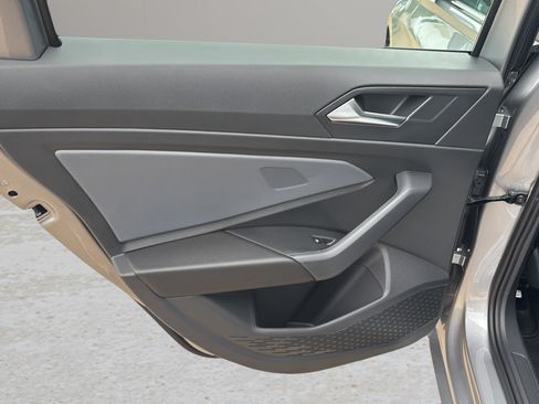 New 2026 Volkswagen Jetta SE FWD image 14