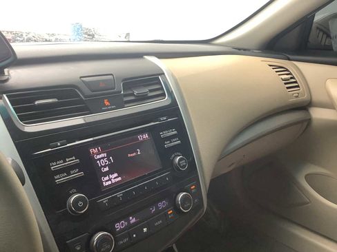Used 2014 Nissan Altima 2.5 SV image 17