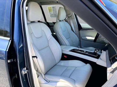 Used 2021 Volvo XC90 T6 Inscription w/ Lounge Package AWD/4WD image 15