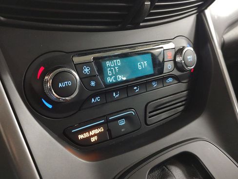 Used 2016 Ford Escape SE w/ Equipment Group 201A image 8