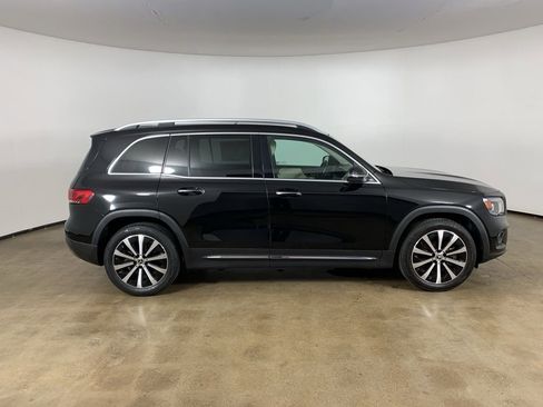 Used 2022 Mercedes-Benz GLB 250 4MATIC w/ Premium Package Lite image 7