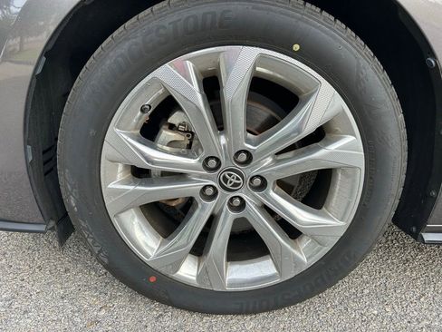 Used 2021 Toyota Sienna Platinum FWD image 10