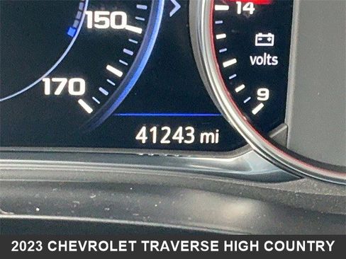 Used 2023 Chevrolet Traverse High Country image 29