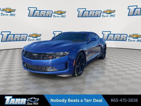 Used 2021 Chevrolet Camaro LT w/ RS Package RWD image 4
