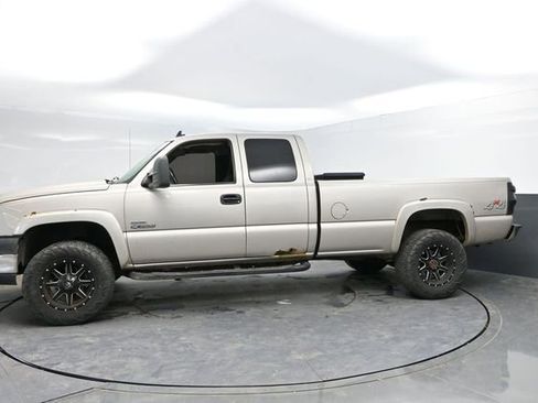 Used 2006 Chevrolet Silverado 3500 LT w/ Heavy-Duty Power Package AWD/4WD image 5
