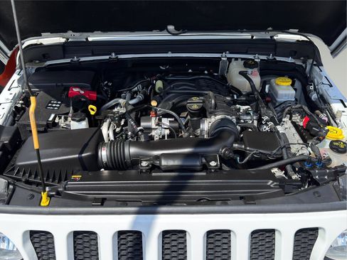 Used 2021 Jeep Wrangler Unlimited Sport AWD/4WD image 22