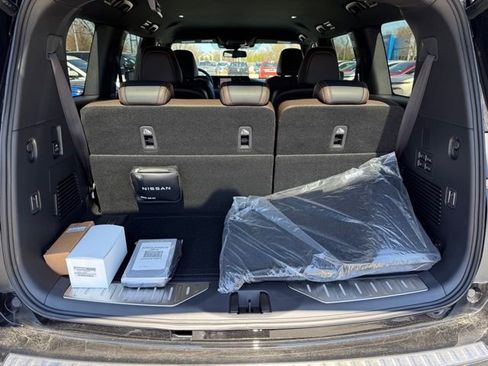New 2025 Nissan Armada SL w/ Captain's Chari Seat Package image 10