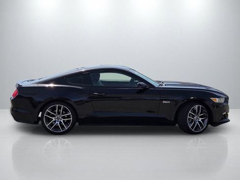 Used 2017 Ford Mustang GT Premium image 3