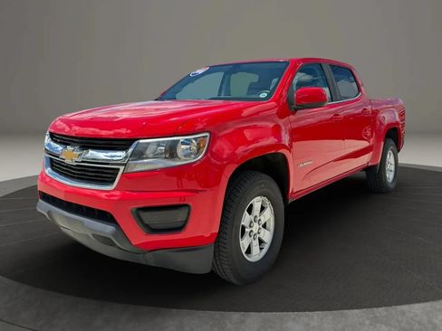 Used 2018 Chevrolet Colorado W/T w/ WT Convenience Package RWD image 3