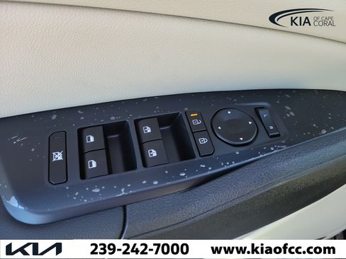 New 2026 Kia Sportage EX FWD image 22