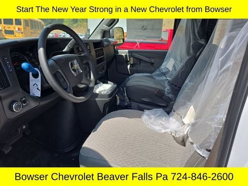 New 2025 Chevrolet Express 2500 Work Van w/ Driver Convenience Package image 5