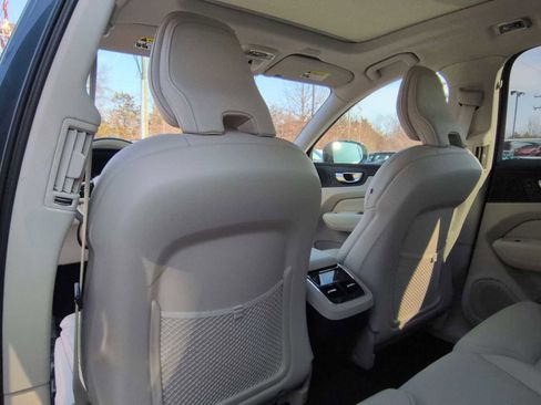 Used 2021 Volvo XC60 T5 Inscription w/ Advanced Package image 18