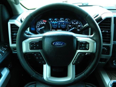 Used 2019 Ford F250 Lariat AWD/4WD image 16