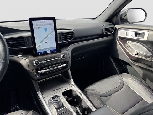 Used 2020 Ford Explorer ST w/ Premium Technology Package image 24