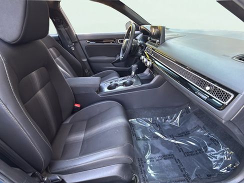 Used 2025 Honda Civic Sport image 25