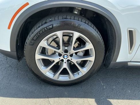 Used 2021 BMW X5 xDrive40i w/ Convenience Package 3 AWD/4WD image 11