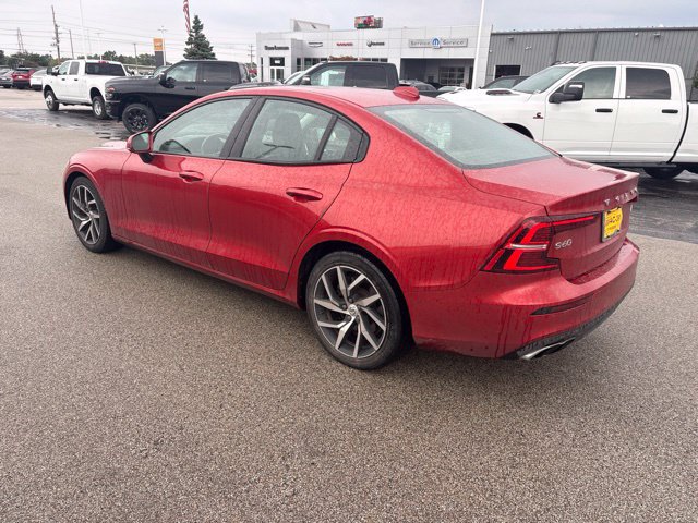 Used 2019 Volvo S60 T5 Momentum w/ Premium Package FWD image 5