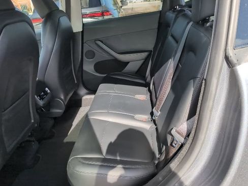 Used 2023 Tesla Model Y Long Range image 21