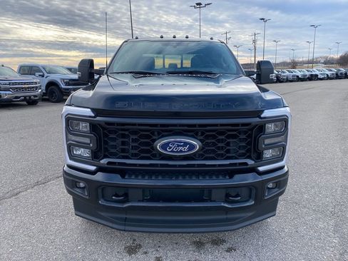 Used 2023 Ford F250 Lariat w/ Sport Appearance Package image 9