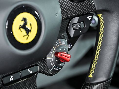 Used 2020 Ferrari 812 Superfast RWD image 26