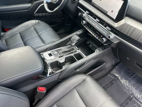 Certified 2023 Kia Telluride EX w/ EX Captain's Chair Package FWD image 18