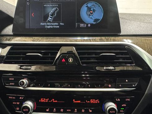 Used 2017 BMW 540i xDrive AWD/4WD image 19