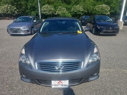 Used 2014 INFINITI Q60 Convertible w/ Premium Package RWD image 2