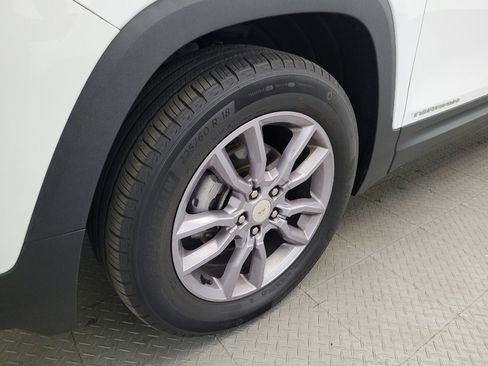 Used 2023 GMC Terrain SLT w/ Tech Package AWD/4WD image 31