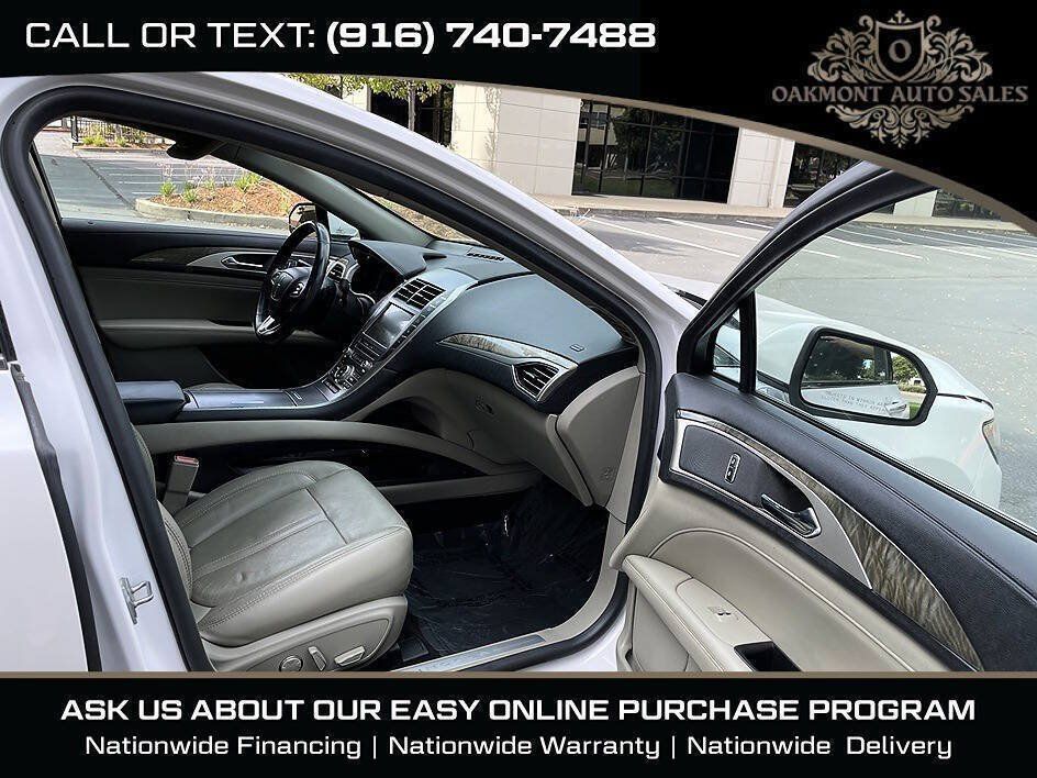 Used 2017 Lincoln MKZ Reserve w/ Technology Package FWD image 10