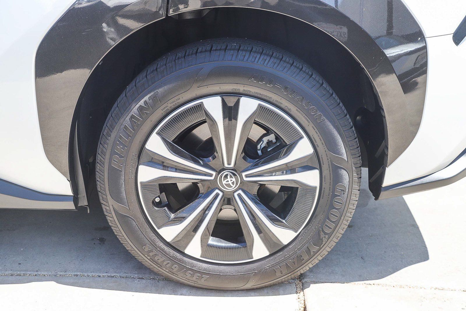 Used 2023 Toyota bZ4X AWD image 11