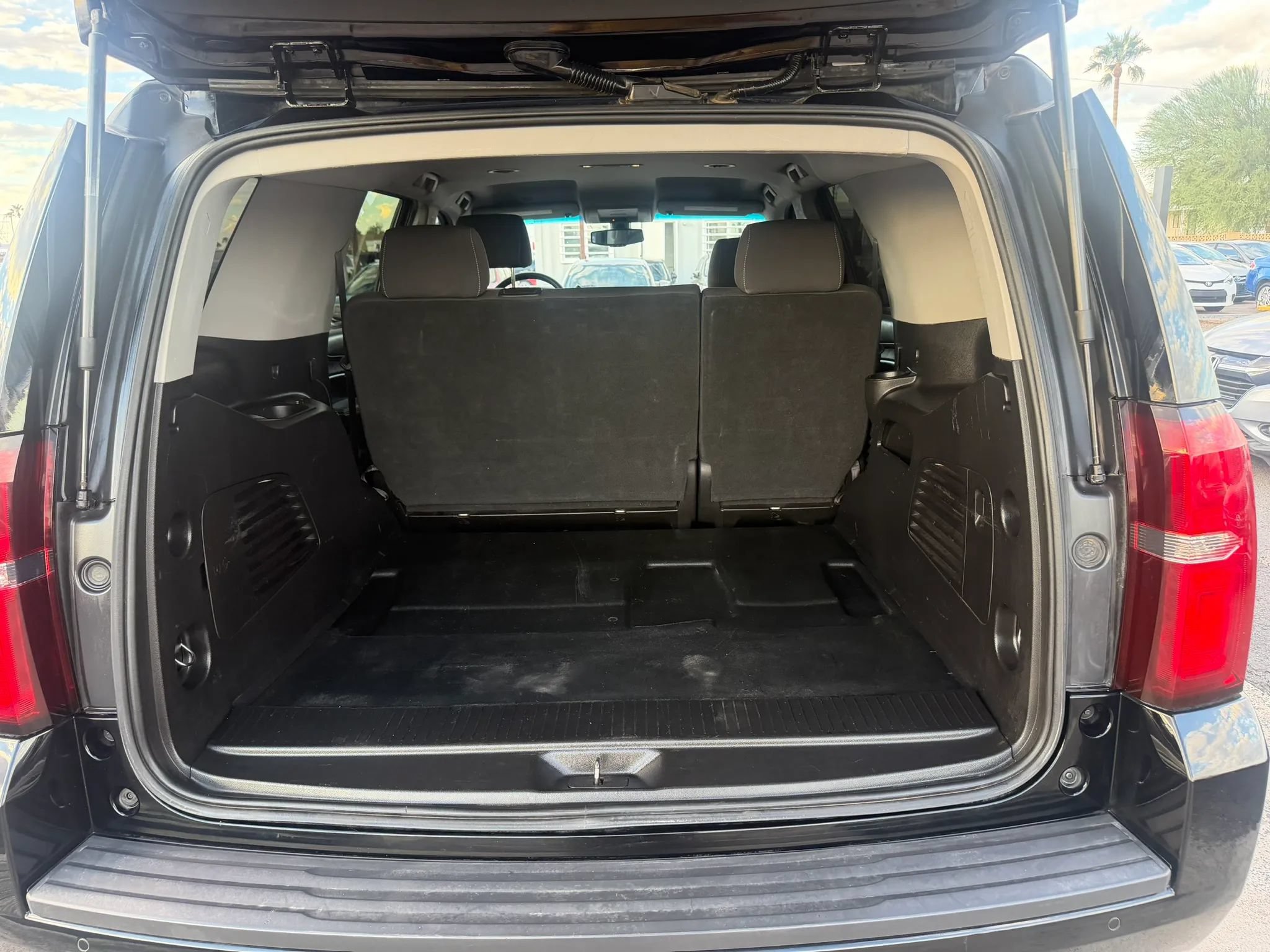 Used 2018 Chevrolet Tahoe 2WD image 9