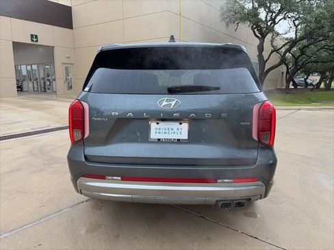 Used 2025 Hyundai Palisade Calligraphy AWD/4WD image 3