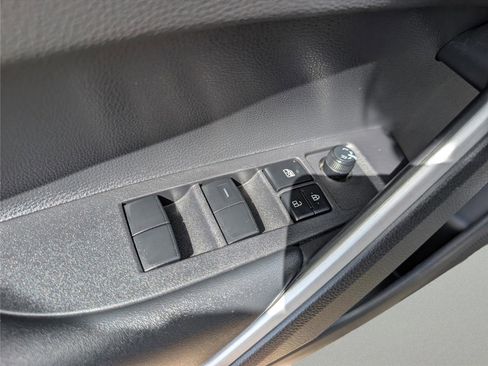 Used 2024 Toyota Corolla Cross XLE w/ Convenience Package image 30