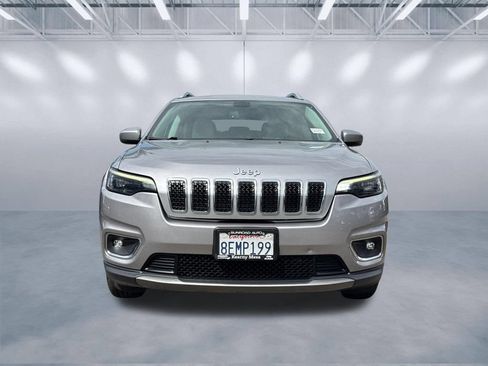 Used 2019 Jeep Cherokee Limited FWD image 2