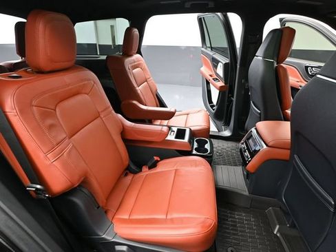 Used 2025 Lincoln Aviator Reserve w/ Equipment Group 201A AWD/4WD image 56