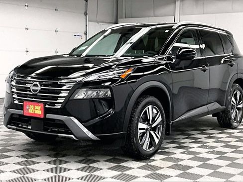 New 2025 Nissan Rogue SL image 2