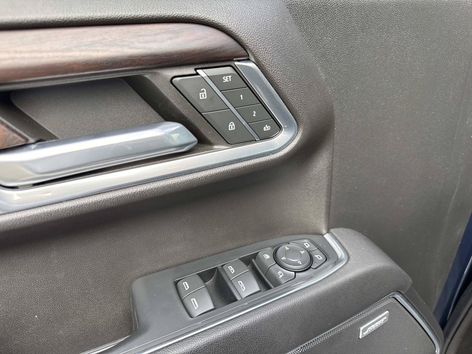 Used 2023 GMC Sierra 1500 SLT w/ SLT Premium Package AWD/4WD image 18