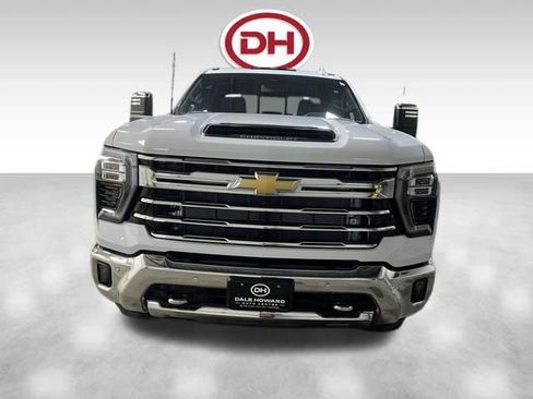 Used 2026 Chevrolet Silverado 3500 LTZ w/ LTZ Convenience Package AWD/4WD image 6