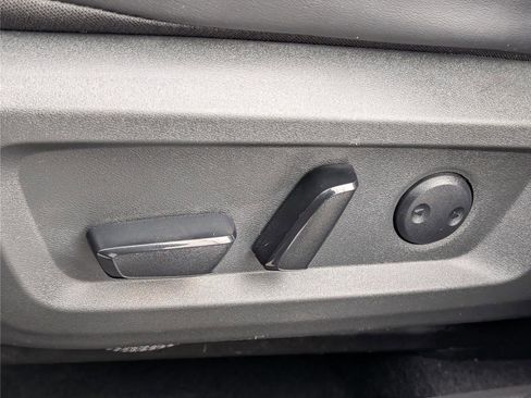 Used 2021 Nissan Rogue SV w/ Premium Package image 20