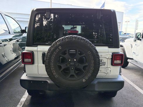 Used 2021 Jeep Wrangler Unlimited Sport AWD/4WD image 5