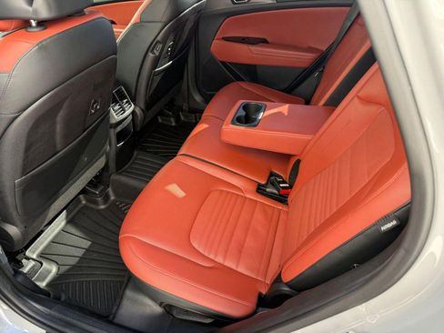 Used 2025 Kia Sportage SX image 14