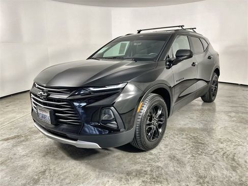 Certified 2020 Chevrolet Blazer LT w/ Midnight/Sport Edition image 4
