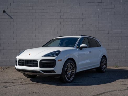 Certified 2022 Porsche Cayenne S image 1