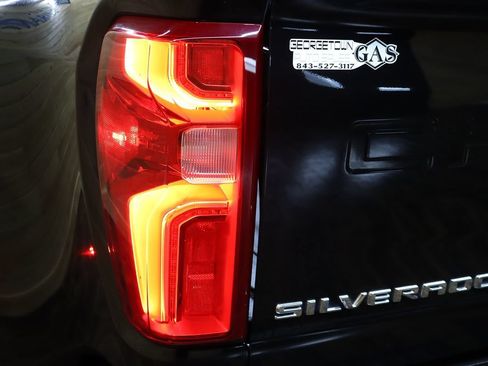 Used 2022 Chevrolet Silverado 3500 High Country AWD/4WD image 24