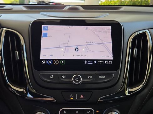 Used 2022 Chevrolet Equinox RS w/ RS Leather Package image 19