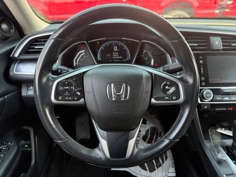 Used 2017 Honda Civic Touring image 19