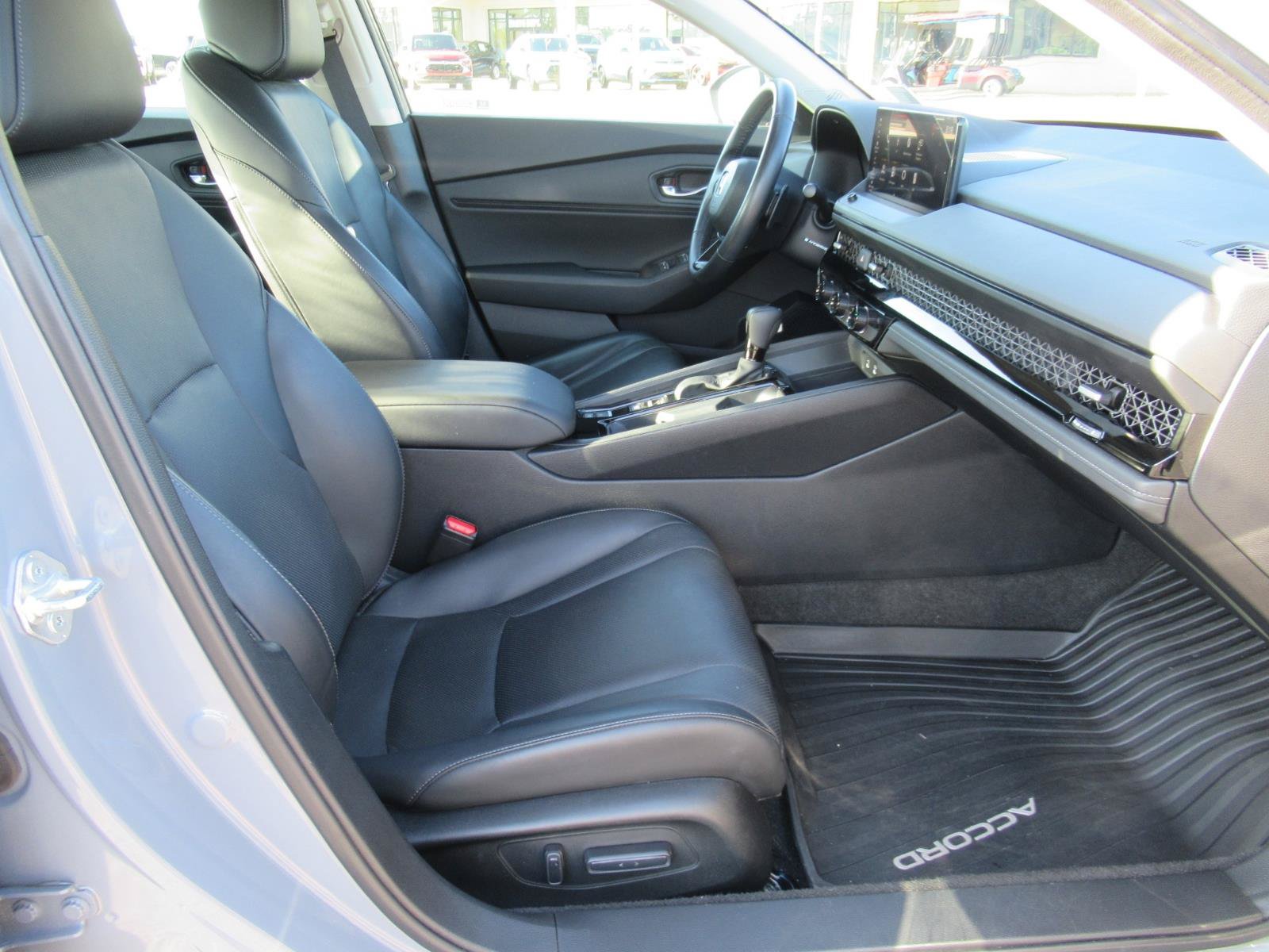 Used 2024 Honda Accord EX-L image 10