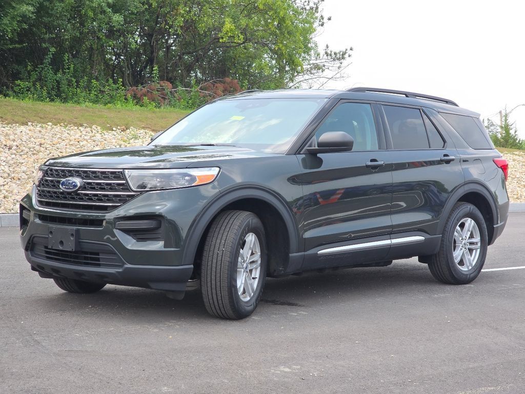 Used 2023 Ford Explorer XLT AWD/4WD image 22