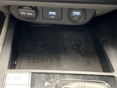 Used 2023 Hyundai Elantra SEL w/ Convenience Package FWD image 18