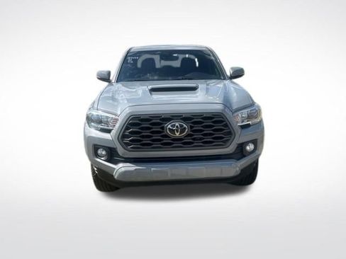 Used 2020 Toyota Tacoma TRD Sport w/ TRD Premium Sport Package AWD/4WD image 8